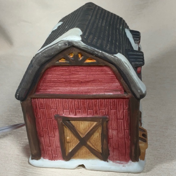 Porcelain Lighted Hay Barn - Picture 3 of 13